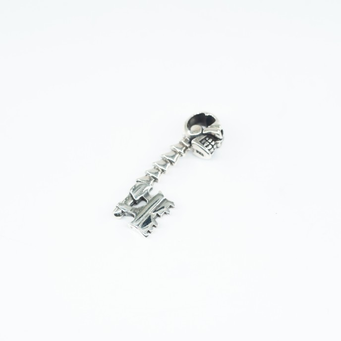 Pandantiv cheie filet craniu Argint