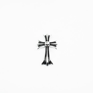Pandantiv gotic cruce bulina s Argint