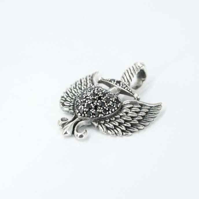 Pandantiv inima inaripata sabie Argint