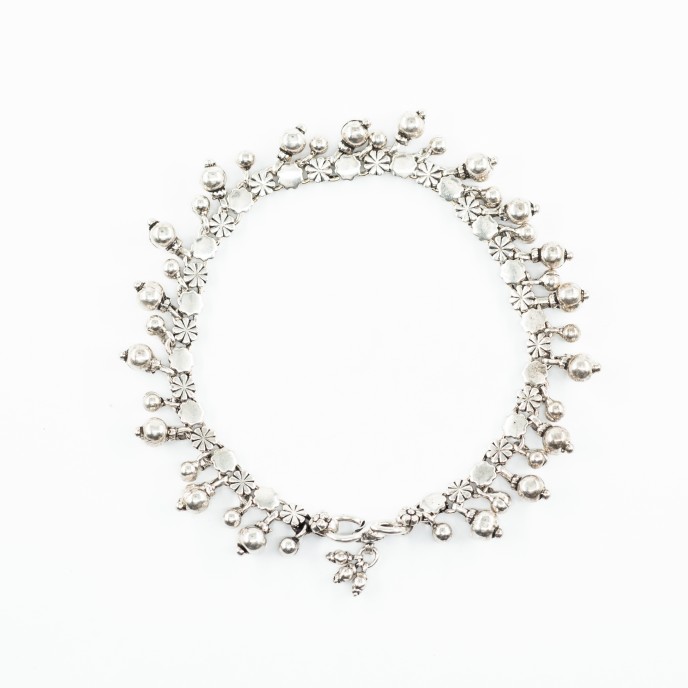 Bratara picior bilute si flori Argint