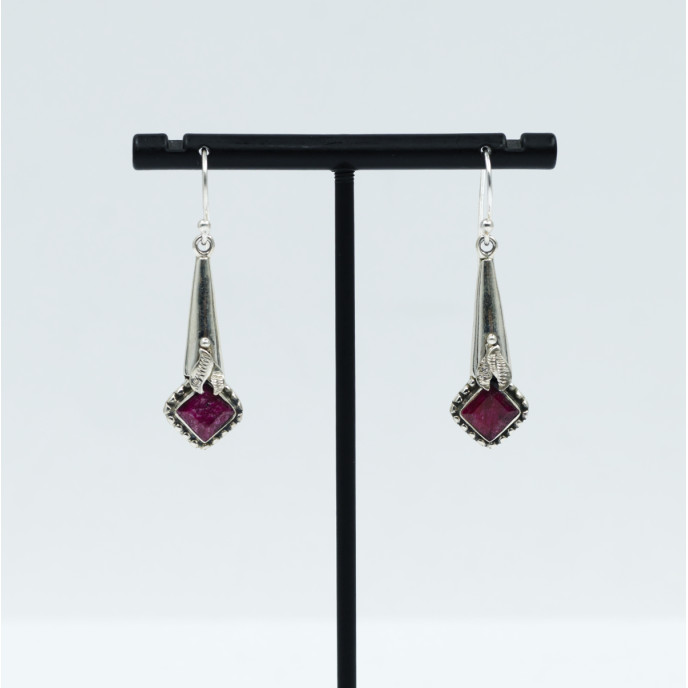 Cercei lungi patrati piatra naturala Argint