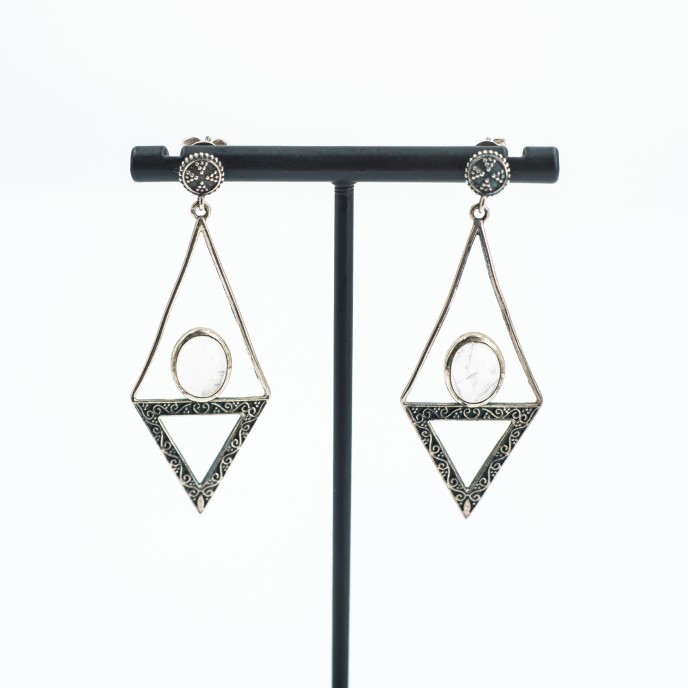 Cercei lungi triunghi pietre naturale Argint