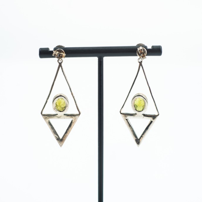 Cercei lungi triunghi pietre naturale Argint