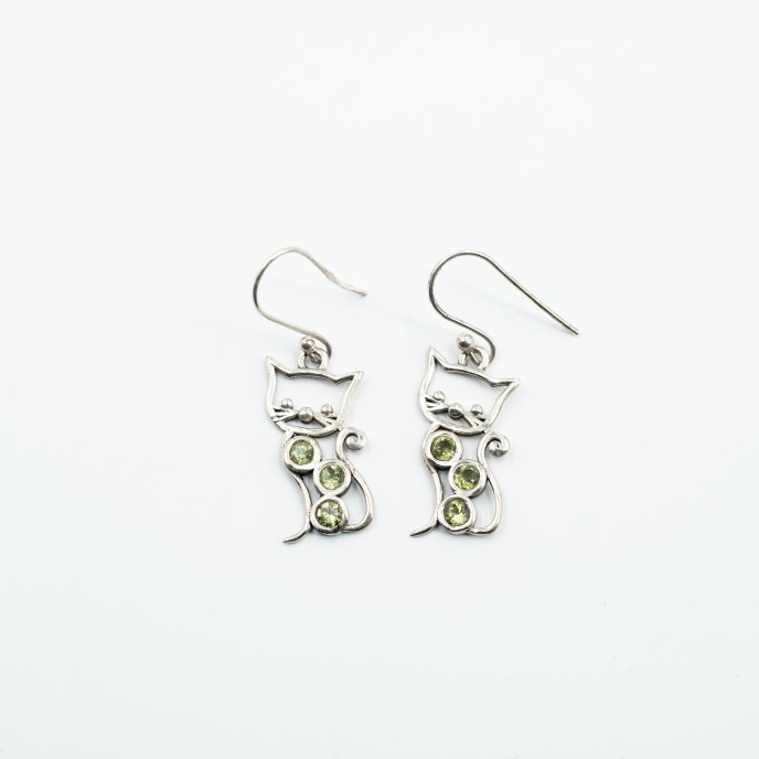 Cercei lungi pisicuta pietre naturale Argint