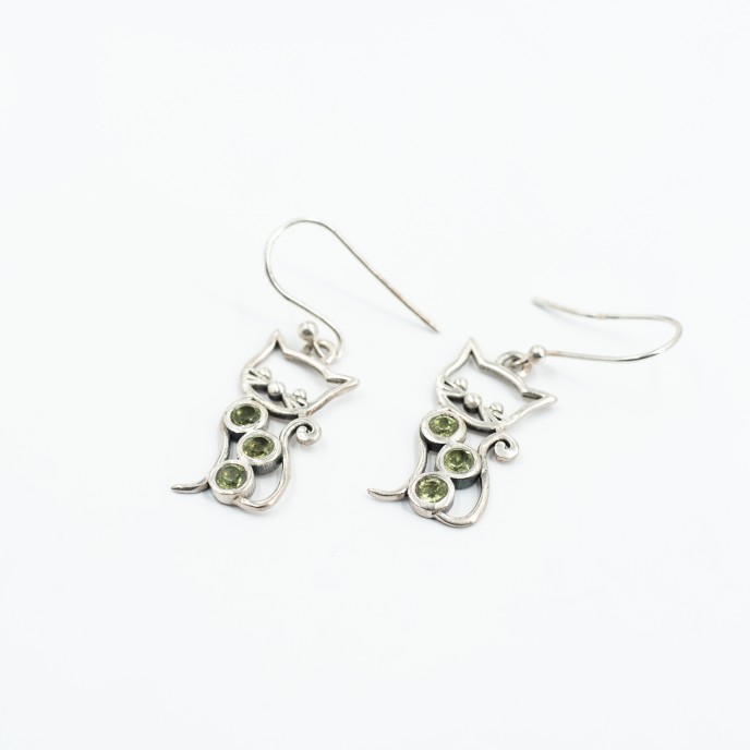 Cercei lungi pisicuta pietre naturale Argint