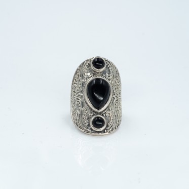 Inel lung broderie trio pietre onix Argint