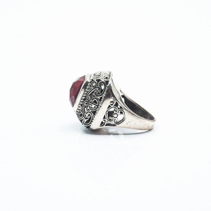 Inel patrat l radacina de rubin Argint