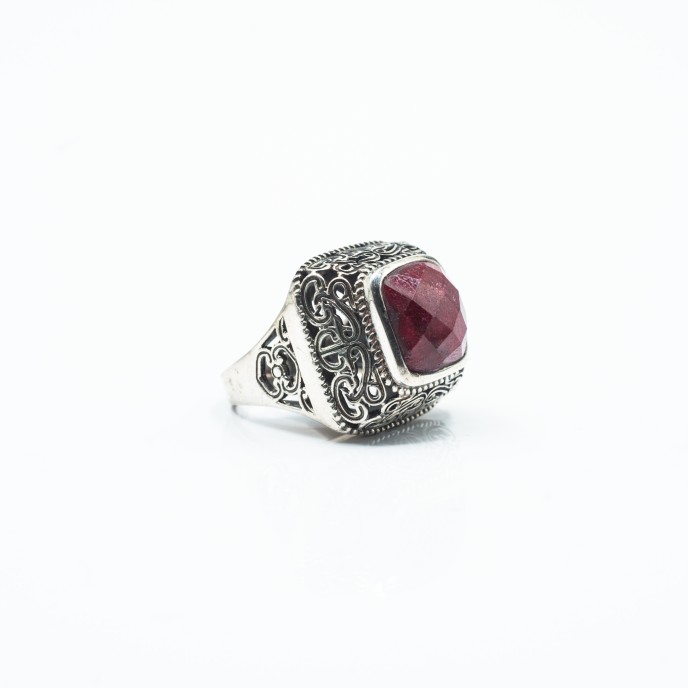 Inel patrat l radacina de rubin Argint
