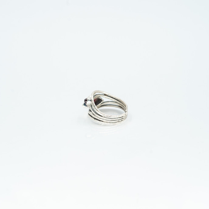 Inel oval ascutit sarma granat Argint