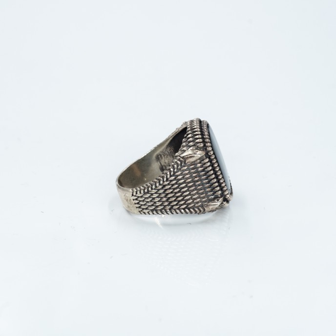 Inel dreptunghiular buburuze fluorit negru Argint