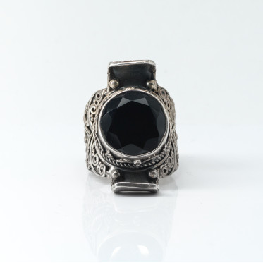 Inel rotund broderie India onix Argint