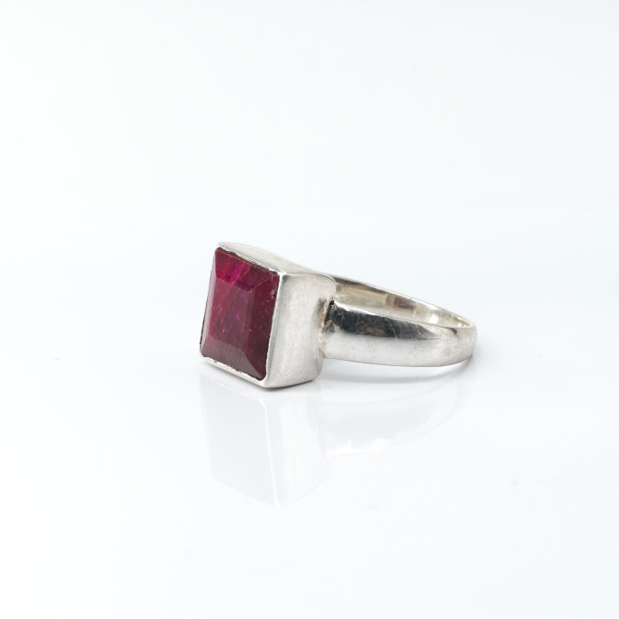 Inel patrat radacina de rubin Argint