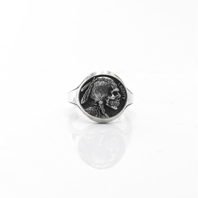 Inel rotund cap de mort indian Argint
