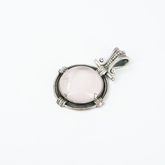 Pandantiv gotic cuarz roz Argint