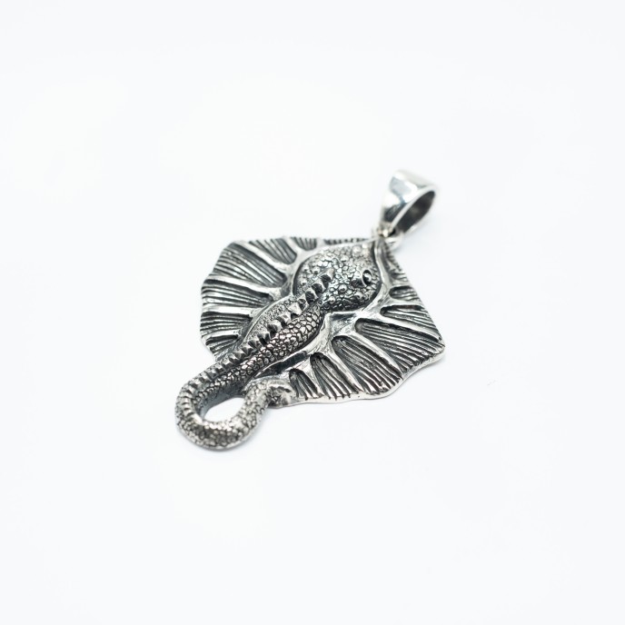 Pandantiv pisica de mare dungata Argint