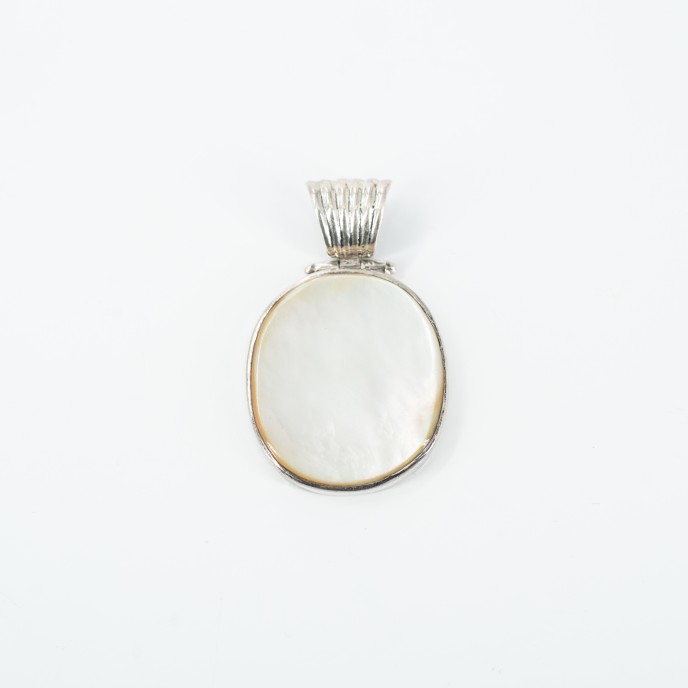 Pandantiv oval sidef anou dungi Argint