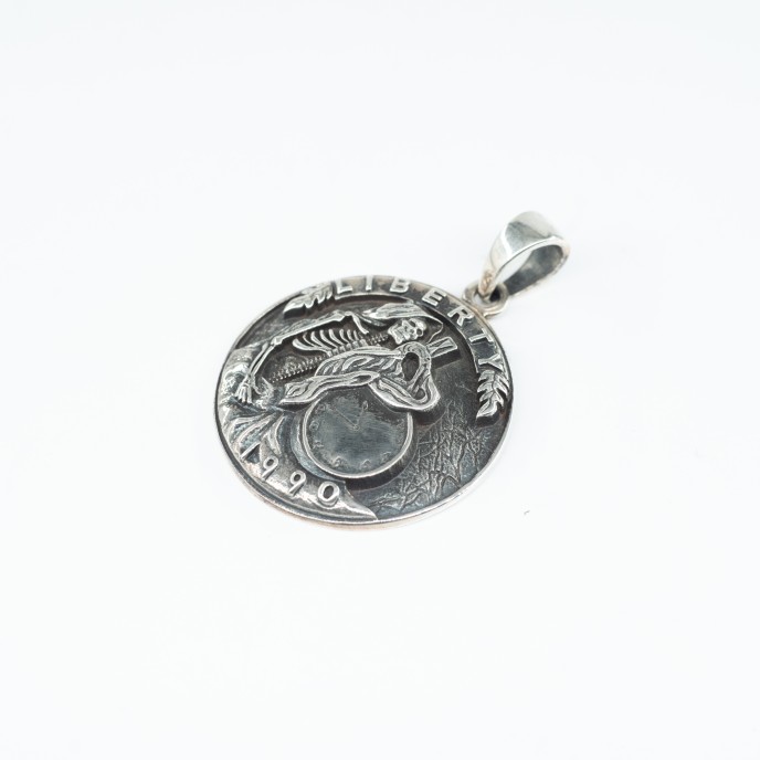 Pandantiv schelet cu ceas Liberty Argint