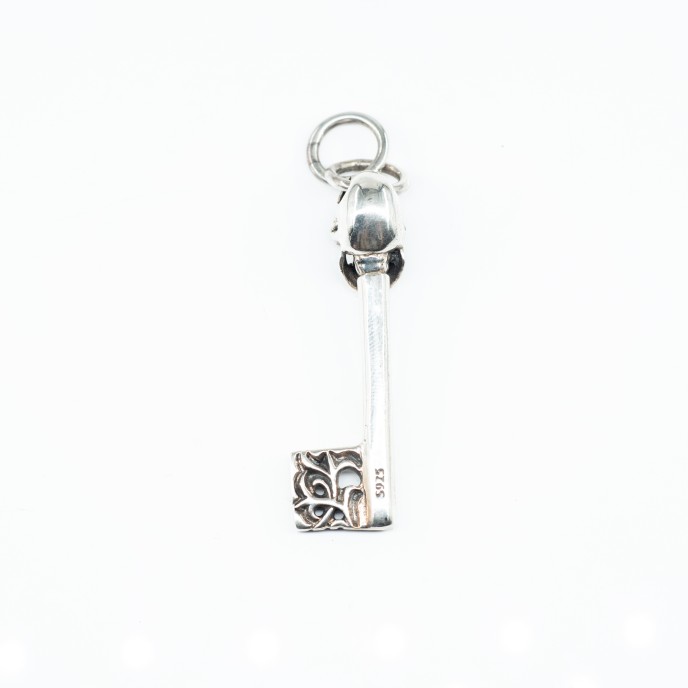 Pandantiv cheie cap de mort Argint