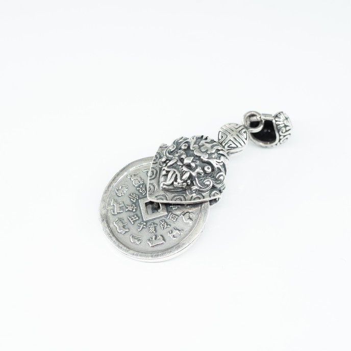 Pandantiv Rahu banut zodiac Argint