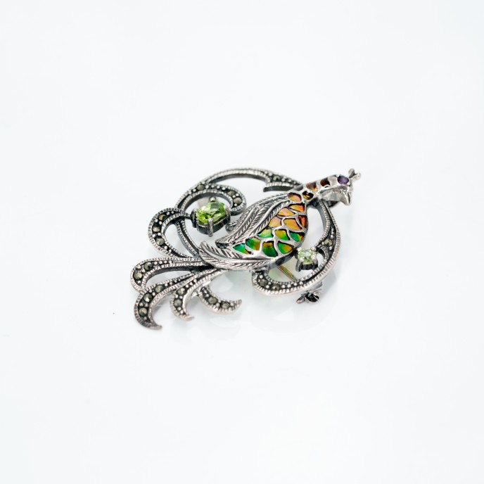 Brosa paunita marcasite Argint