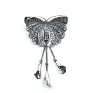 Brosa model fluture cu ciucuri Argint