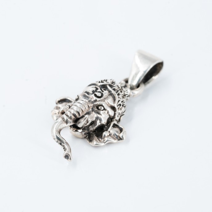 Pandantiv cap de elefant Aum Argint