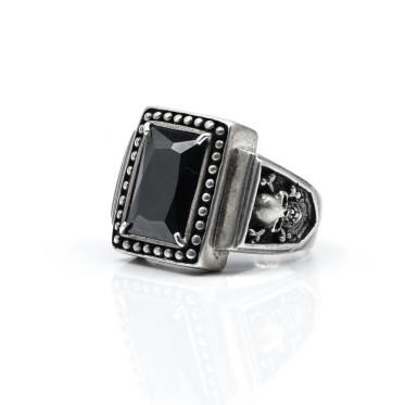 Inel gotic dreptunghiular cranii c.z.negru Argint