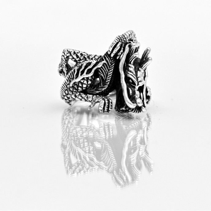Inel masiv dragon incolacit Argint