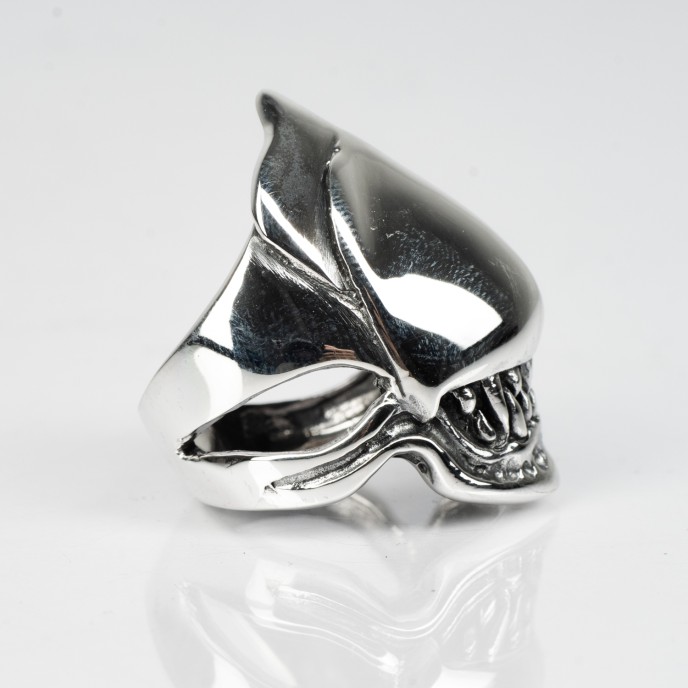 Inel craniu alien Argint