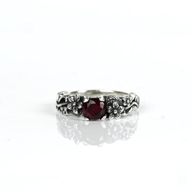 Inel gotic roze rosu Argint