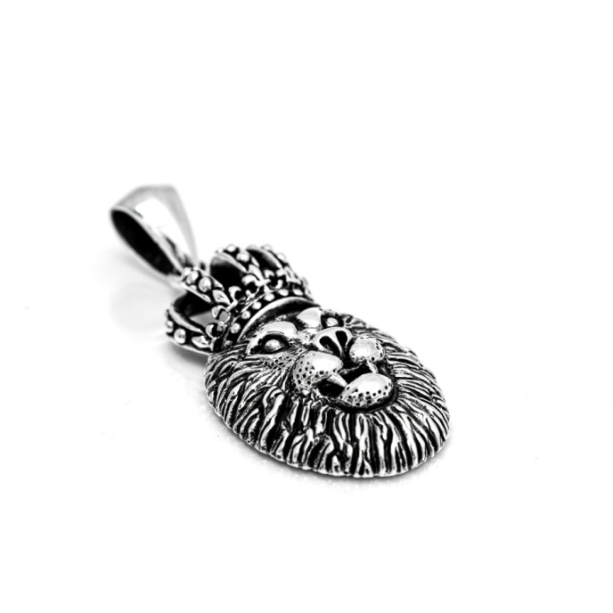 Pandantiv cap de leu coroana Argint