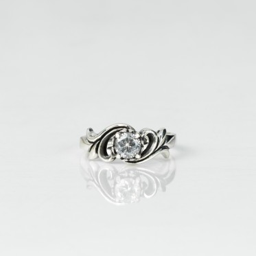 Inel gotic model crengute transparent Argint