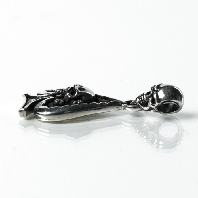 Pandantiv inima neagra craniu Argint