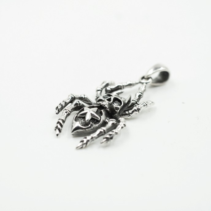 Pandantiv paianjen craniu stea Argint