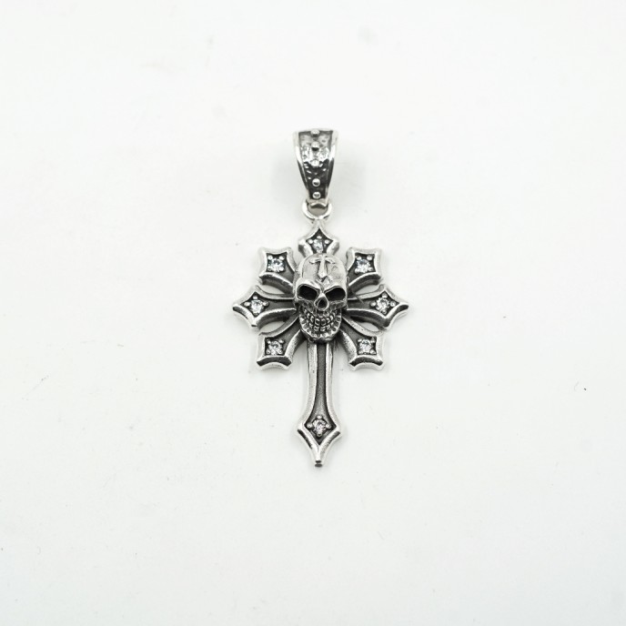 Pandantiv cruce in stea craniu Argint