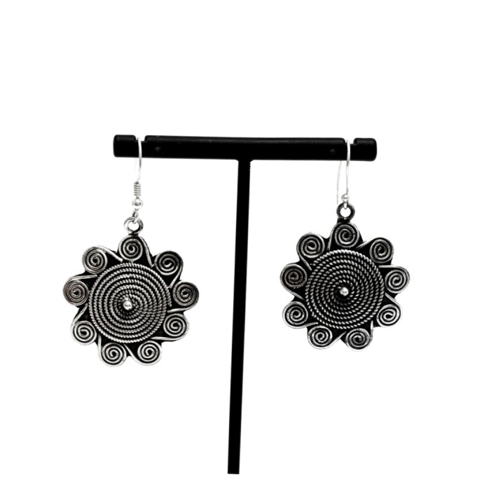 Cercei rotunzi India spirale Argint