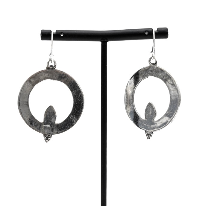 Cercei rotunzi goi puncte India Argint