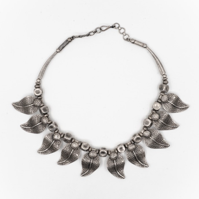 Colier etnic petale Argint