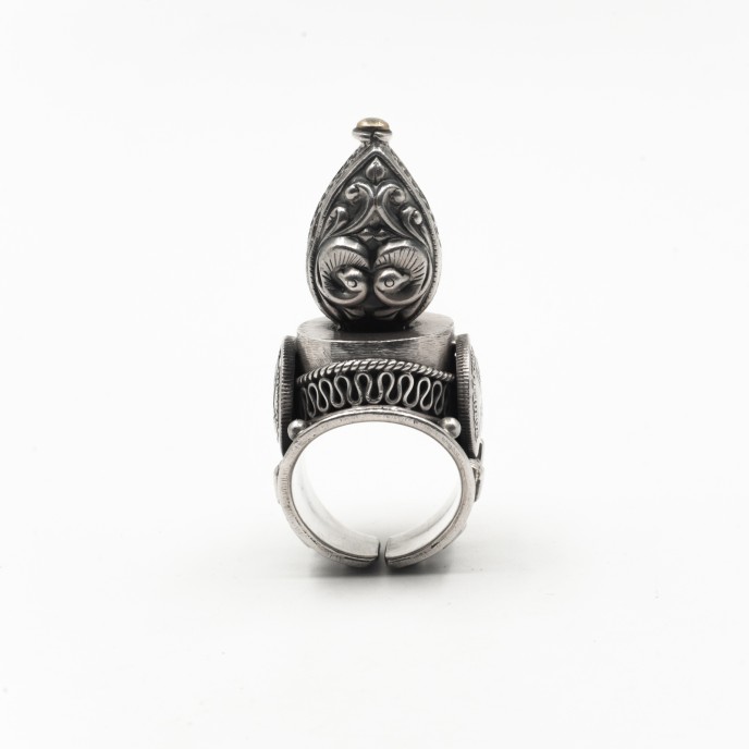 Inel antic banuti picatura Argint