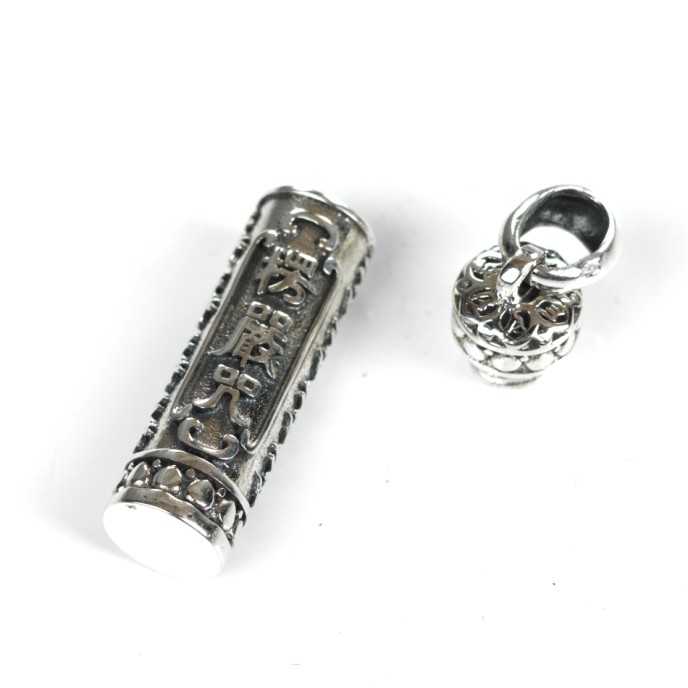 Pandantiv caseta cilindru simbol Aum Argint