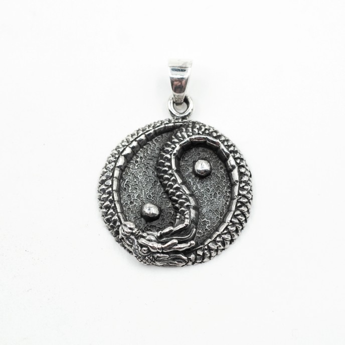 Pandantiv rotund dragon yin yang Argint