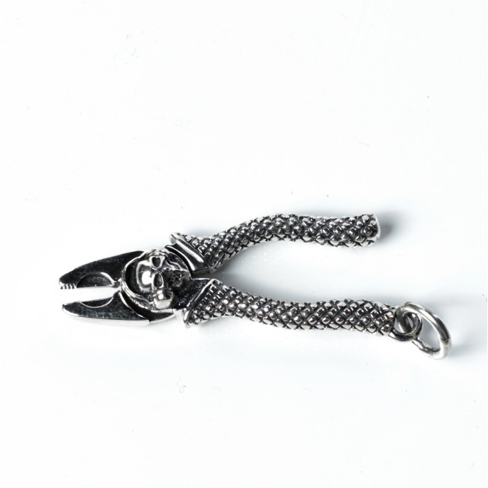Pandantiv cleste cap de mort Argint