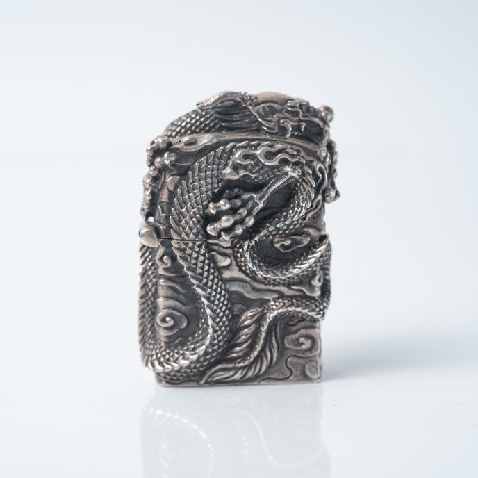 Bricheta Zippo dragon incolacit Argint