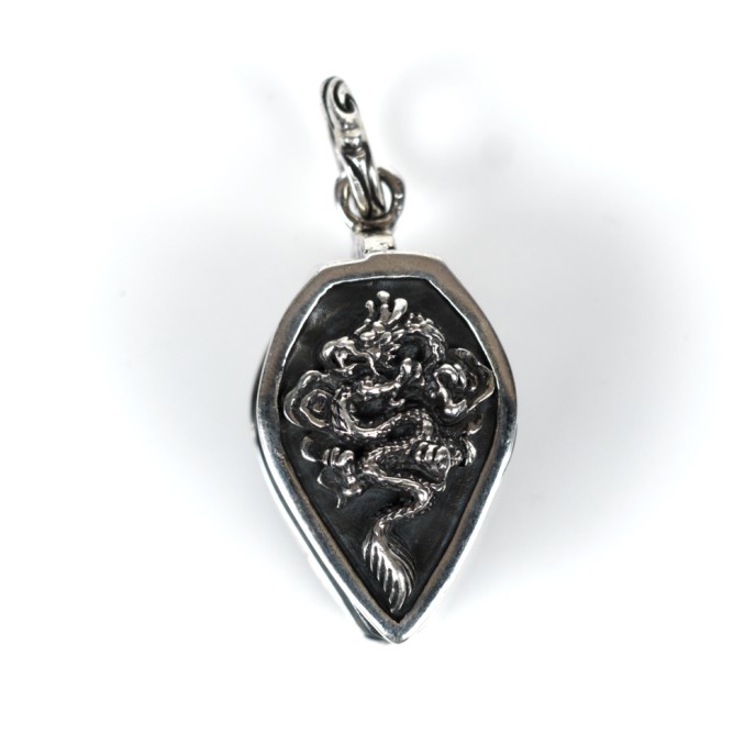 Pandantiv lupa dragon Argint