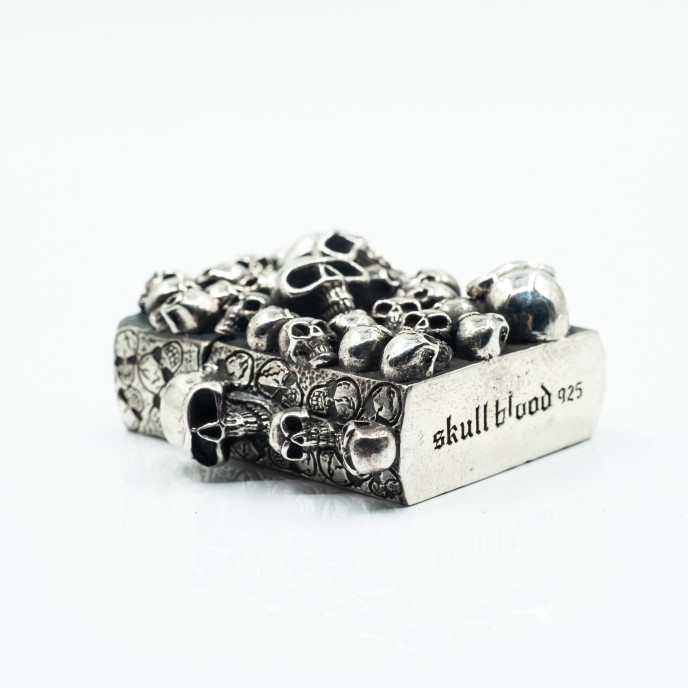 Bricheta Zippo cranii Argint