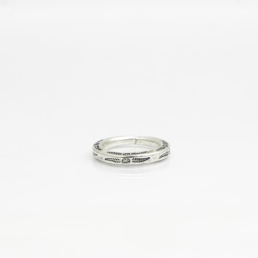 Inel aplatizat floare si petale Argint