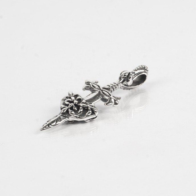 Pandantiv sabie inima strapunsa Argint