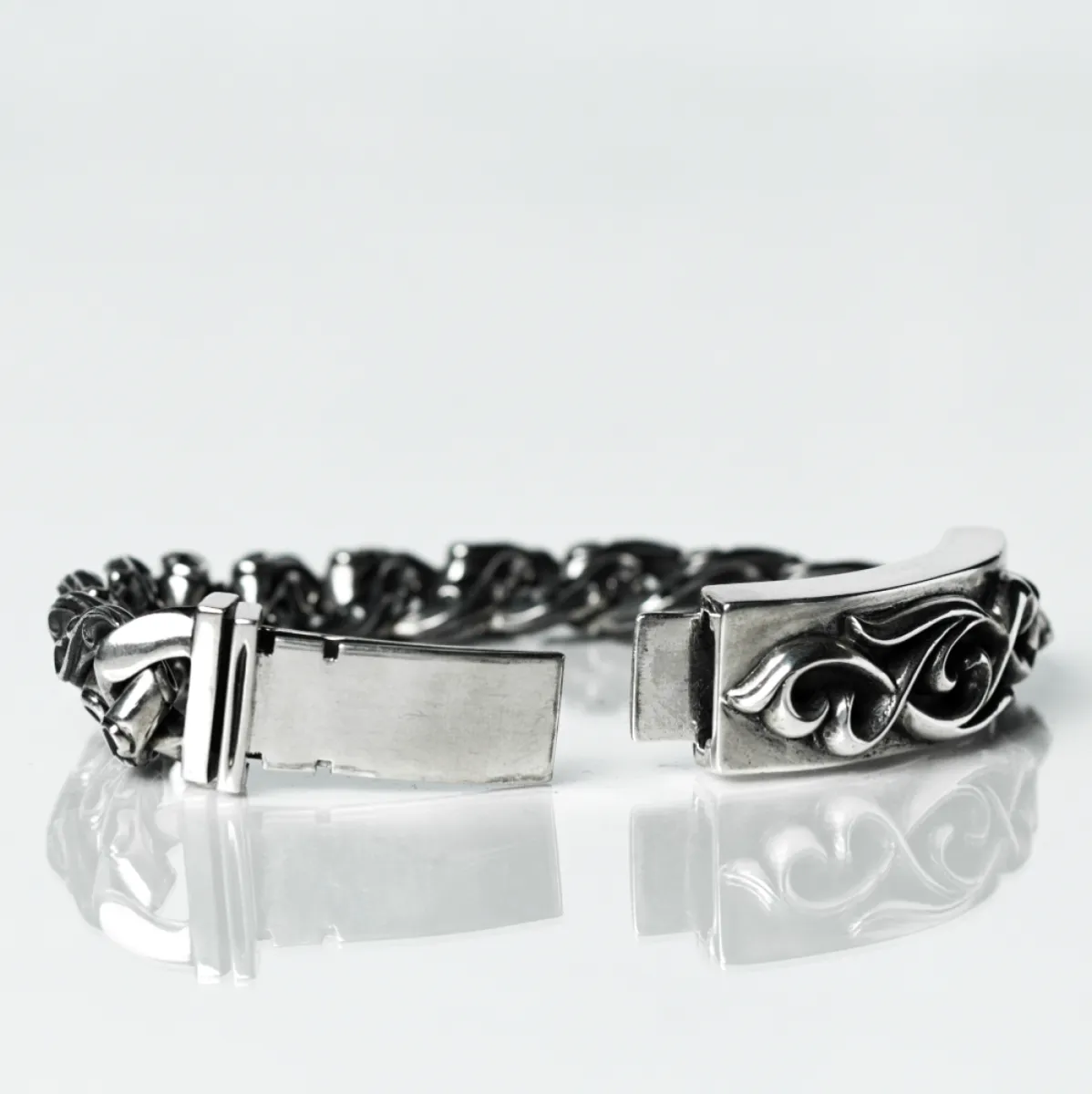 Bratara tip cuban decor gotic Argint