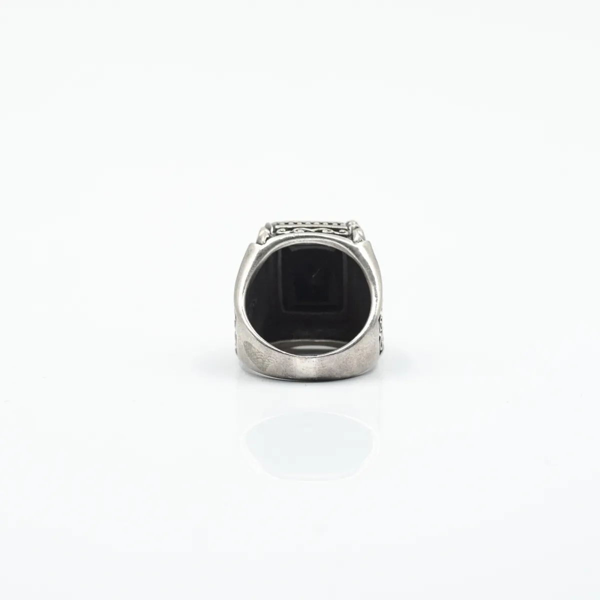 Inel dreptunghiular model gotic cz.negru Argint