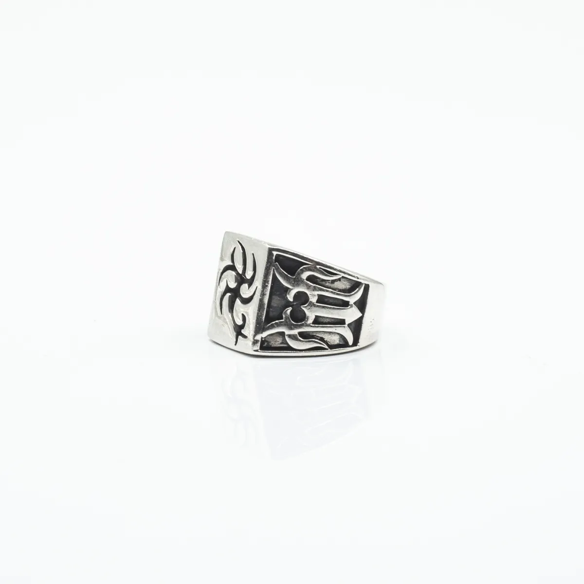 Inel patrat model celtic Argint